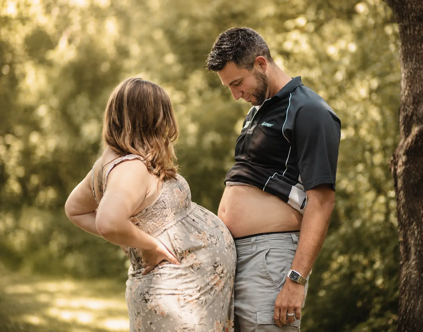 Artie maternity — expecting couple in golden outdoor light