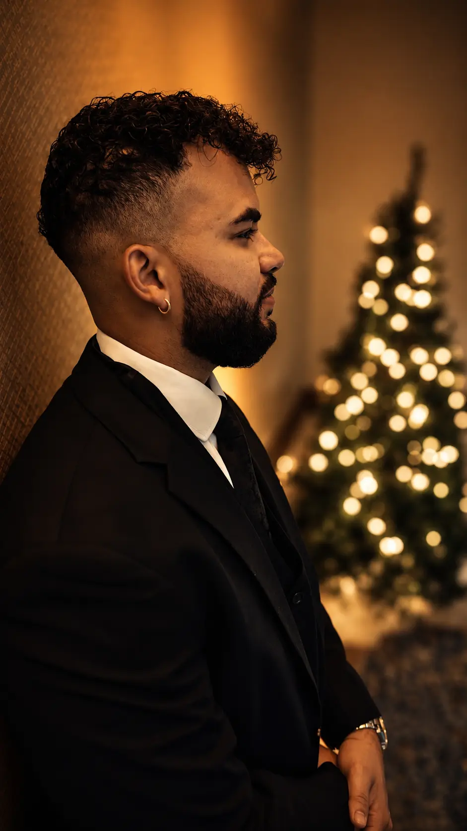 Froilen profile portrait with bokeh lights